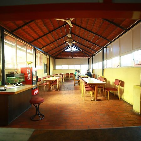 Hotel Kings Kastle Mysore Esterno foto