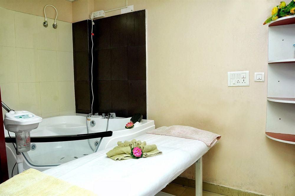 Hotel Kings Kastle Mysore Esterno foto