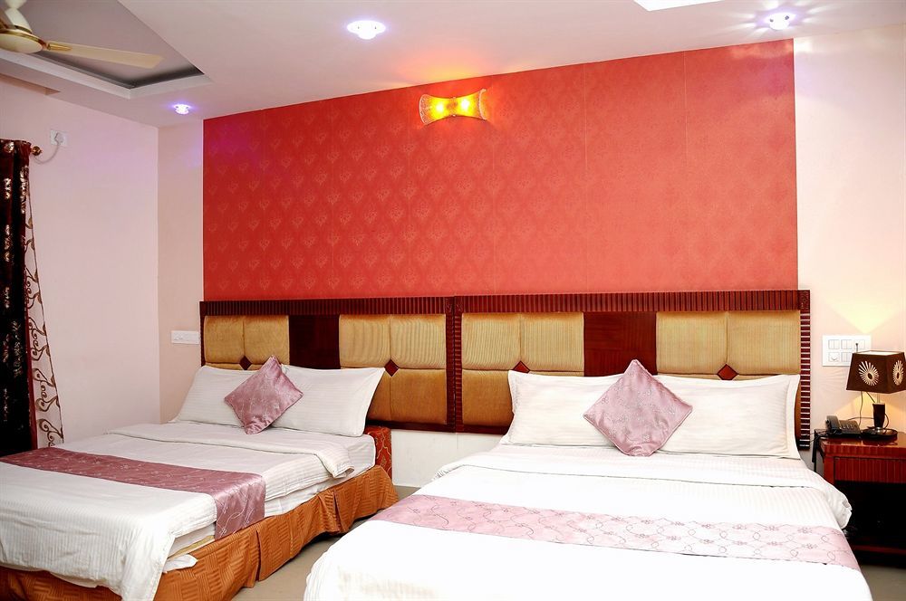 Hotel Kings Kastle Mysore Esterno foto